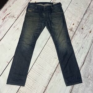 DIESEL JEANS  KROOLEY “regular slim - carrot” fit dark wash 0073n Size 32x32 EUC